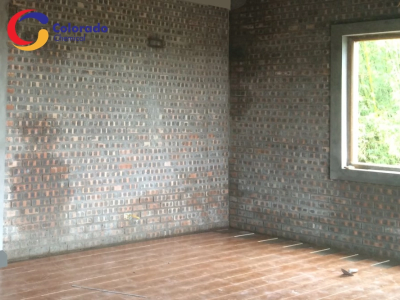 Những nguyên nhân khiến tường gạch không trát bị thấm dột