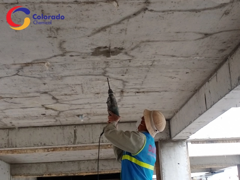 Xử lý vết nứt lớn bằng keo PU đàn hồi