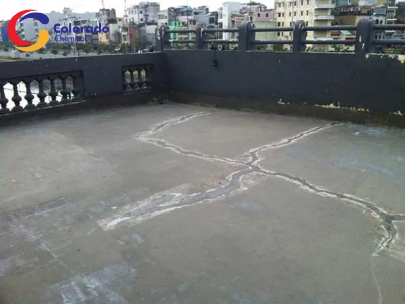 Những lưu ý quan trọng khi chống thấm sân thượng bị nứt