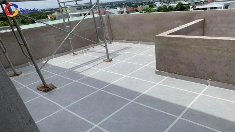 Sân thượng cần sử dụng keo chà ron chống thấm chuyên dụng