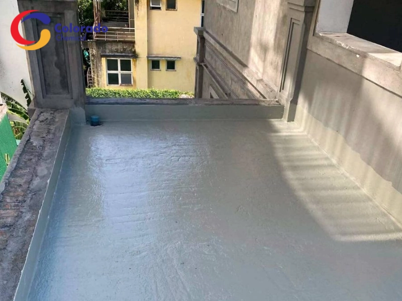 Bảo vệ ban công, sân thượng trước nắng mưa khắc nghiệt